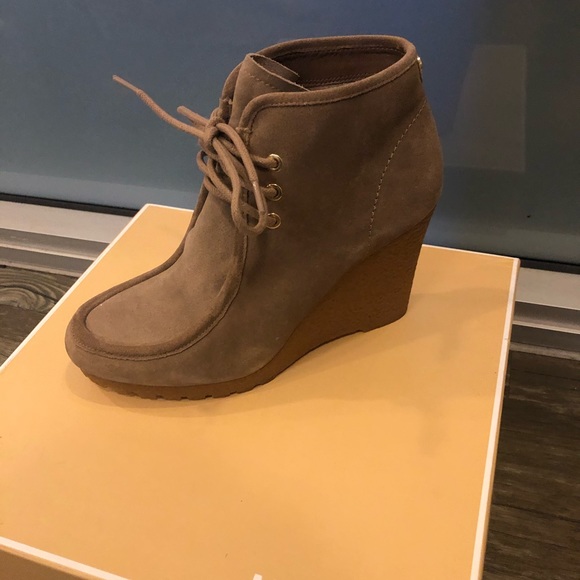 Michael Kors Rory Bootie - Picture 3 of 5
